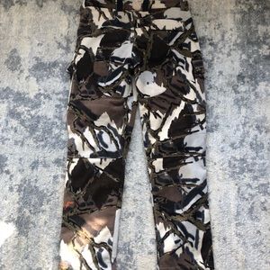 Predator camo pants